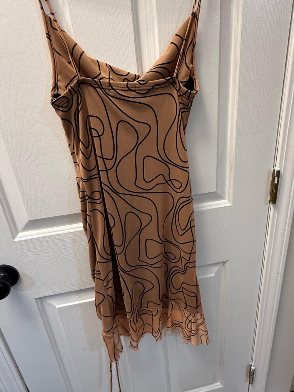 PrettyLittleThing Beige Abstract Ruched Mini Dress - Picture 4 of 4